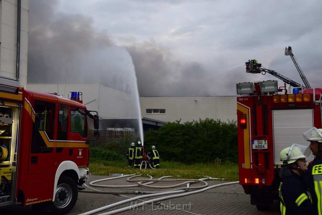 Grossbrand Halle Troisdorf Kriegsdorf Junkersring P124.JPG - Miklos Laubert